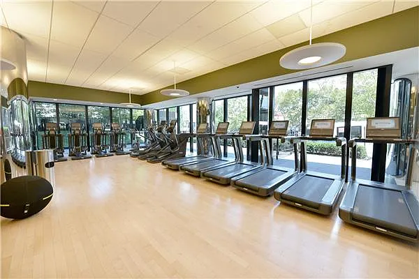 Rented by Solow Realty | media 20