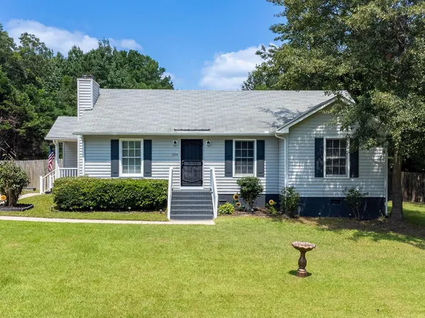 1924 Edgeleaf Dr, Willow Spring, NC 27592