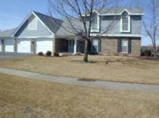 309 N Creekside Trl APT B, McHenry, IL 60050