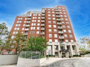 40 Old Mill Rd #104, Oakville, ON L6J 7W2