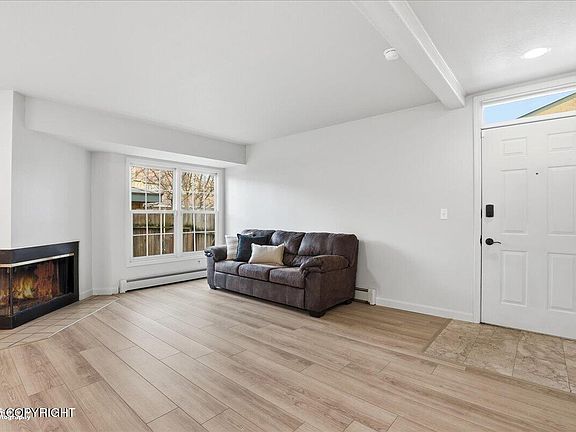 4th image of 6410 E Northern Lights Blvd APT 6A