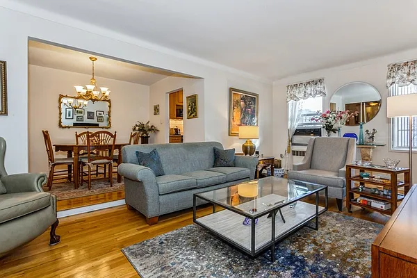 Sold by Signature Premier Properties | media 4