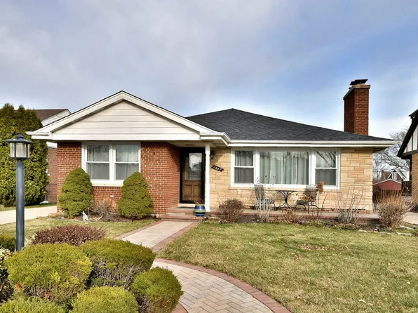 1647 Stratford Ave, Westchester, IL 60154