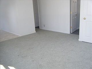 3rd image of 60421 Missouri Ave