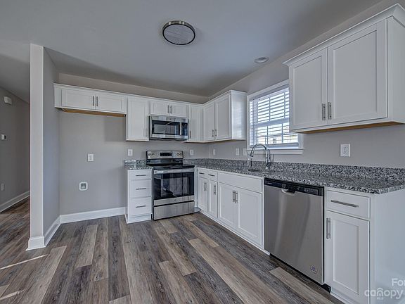 5th image of 4515 Grier St