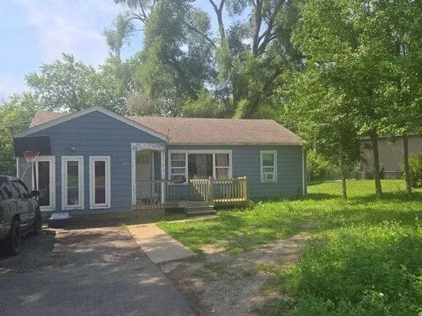 21795 W Engle Dr, Lake Villa, IL 60046