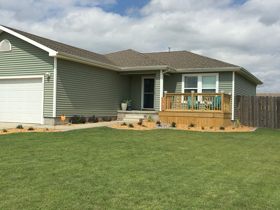 1st image of 406 Josephine Dr