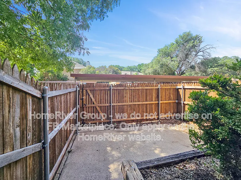 7403 Kingswood Cir — Photo 17