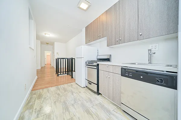 Rented by Living New York | media 13