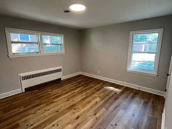 2nd image of 1207 W Friendly Ave
