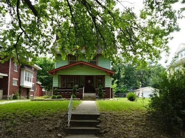 2943 Lockridge St, Kansas City, MO 64128