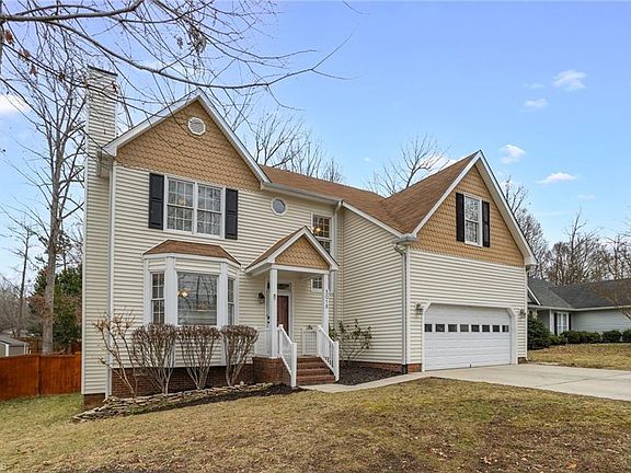 3rd image of 3018 Southampton Drive