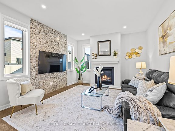 4th image of 70 Ralph Erfle Way