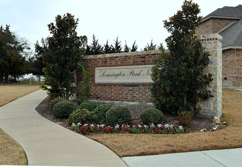 Wonderful development and corner entry for this home.
