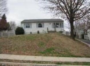 14319 Randall Dr, Woodbridge, VA 22191