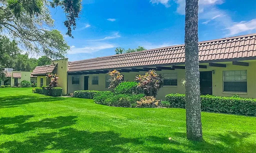 Building Photo - 1701 Pinehurst Rd #9E
