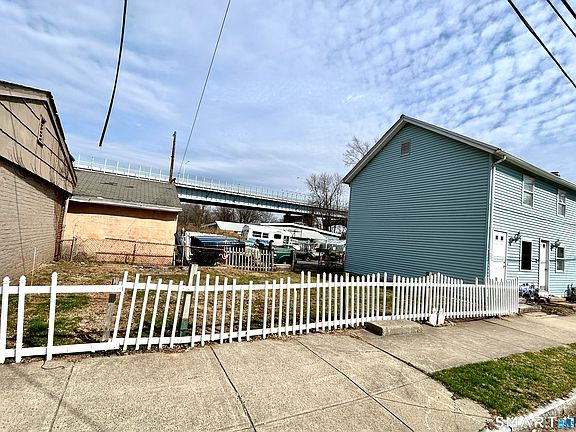 3rd image of Portland Street