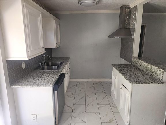 2nd image of 8159 Redfern Dr