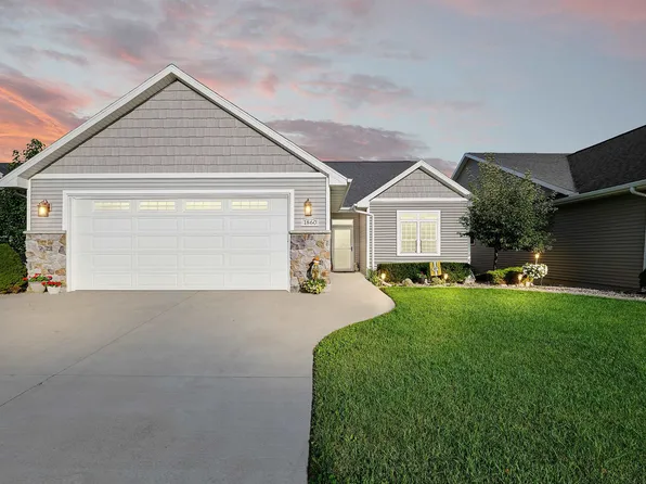 1860 N Margaret St, Appleton, WI 54913