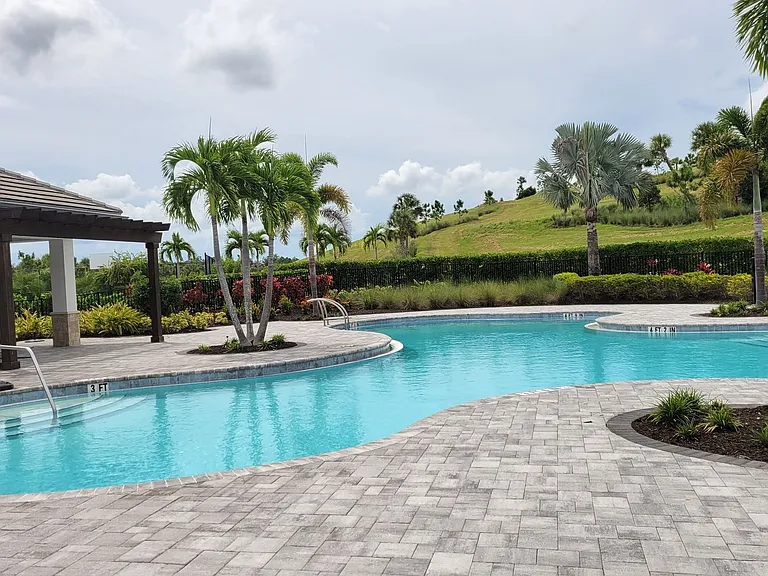 5419 Summit Gln — Photo 30