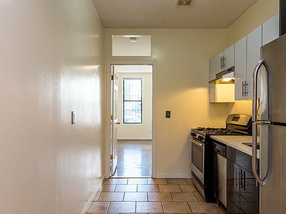 2nd image of 300 Jefferson St APT 1L