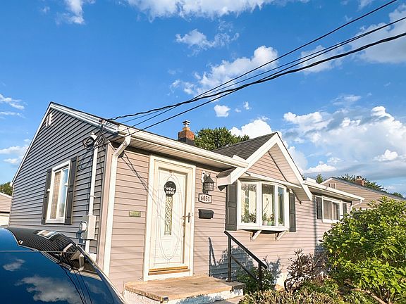 2nd image of 6051 Robert Dr