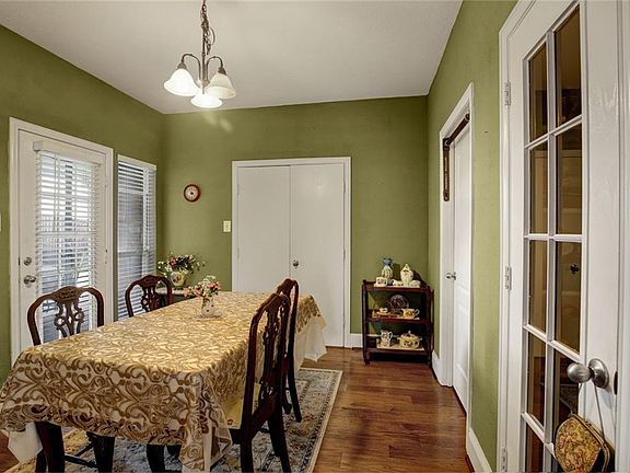 4th image of 1004 Hunters Creek Dr