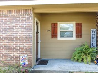 807 Dewey St, Westlake, LA 70669