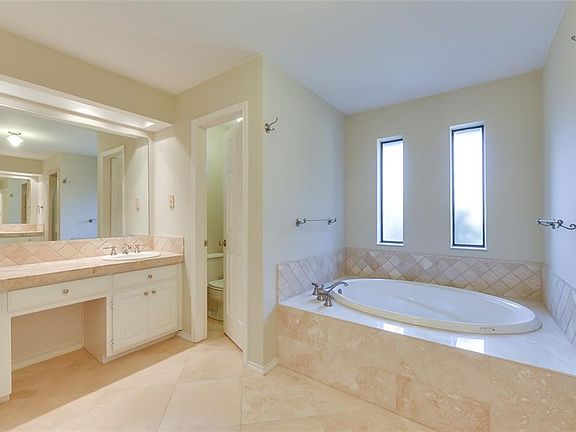 4th image of 1217 Serenade Cir