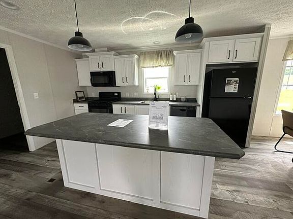 3rd image of 8 Kelley Street