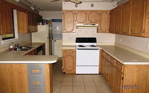 3rd image of 21 Lake Henry Dr