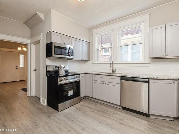 3rd image of 1122 22nd St