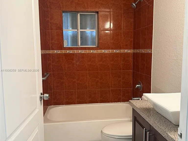 1330 NW 7th Ct — Photo 7