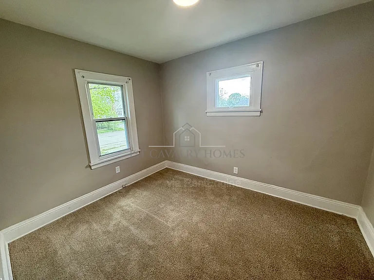 656 Hammel St — Photo 7