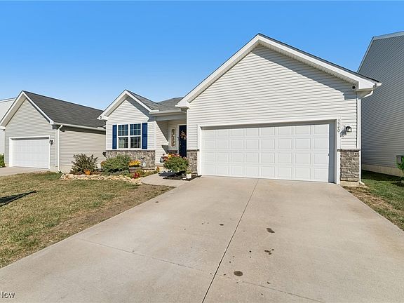 2nd image of 3940 Murdock Dr