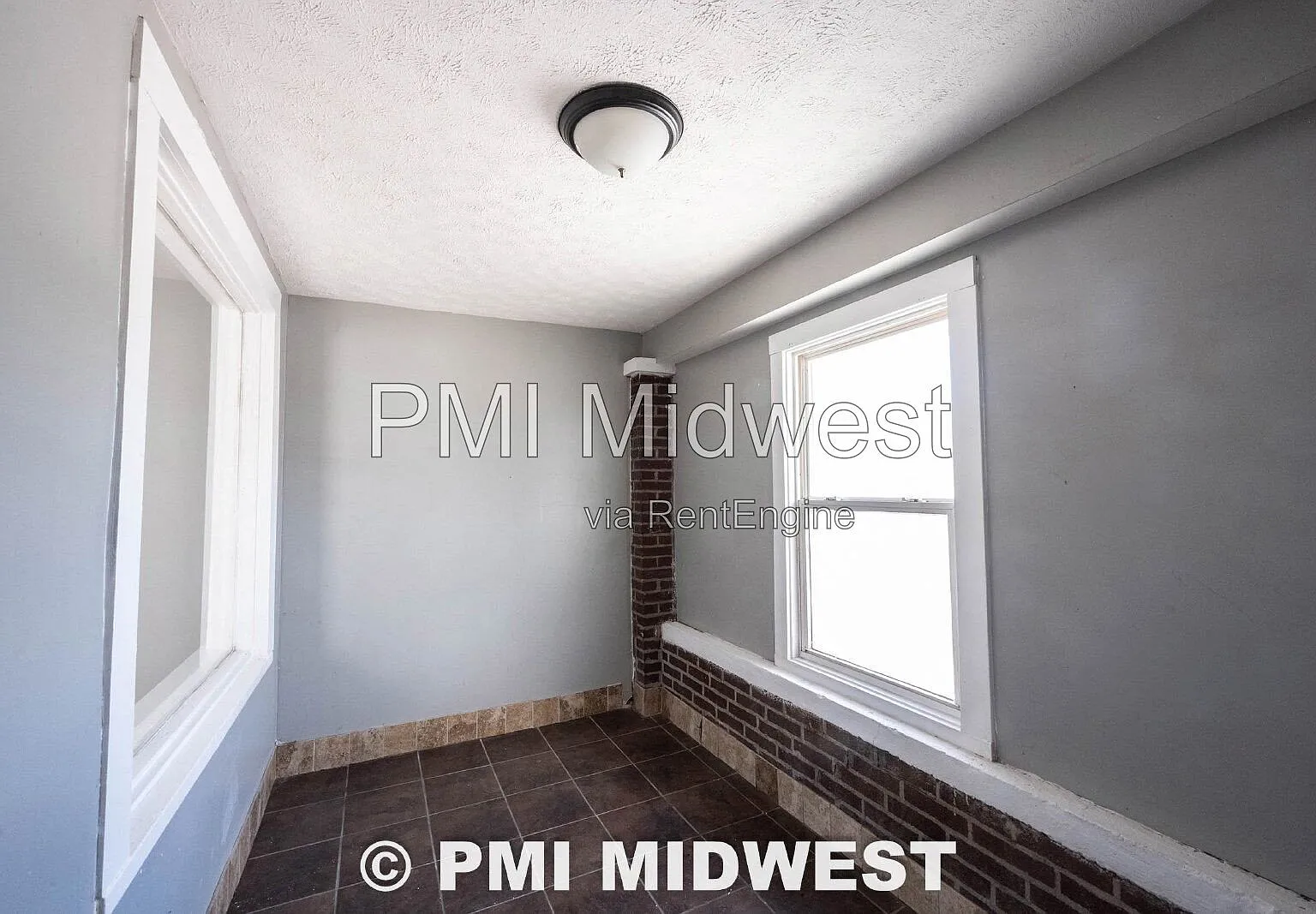 2 bed, 1.0 bath, 750 sqft, $879 — Photo 3