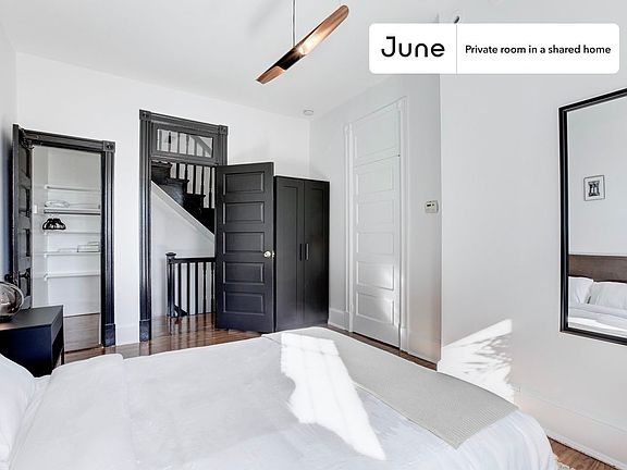2nd image of 773 10th St SE #1B