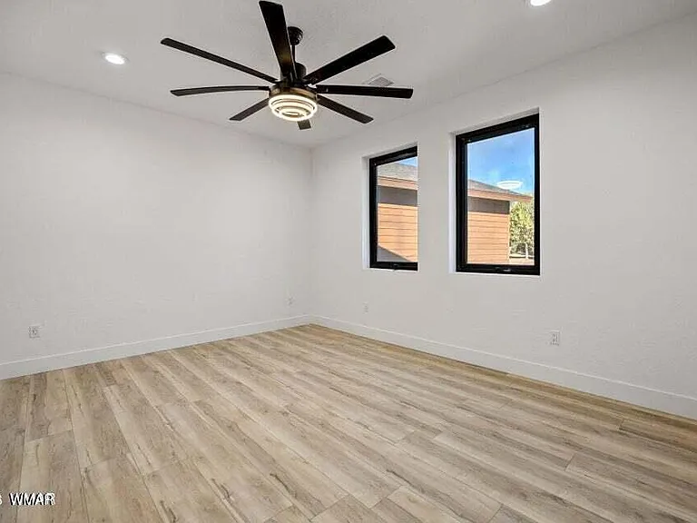 2711 W Villa Loop — Photo 16