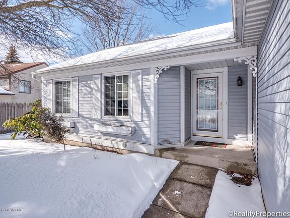 2nd image of 675 Brittany Ct SE