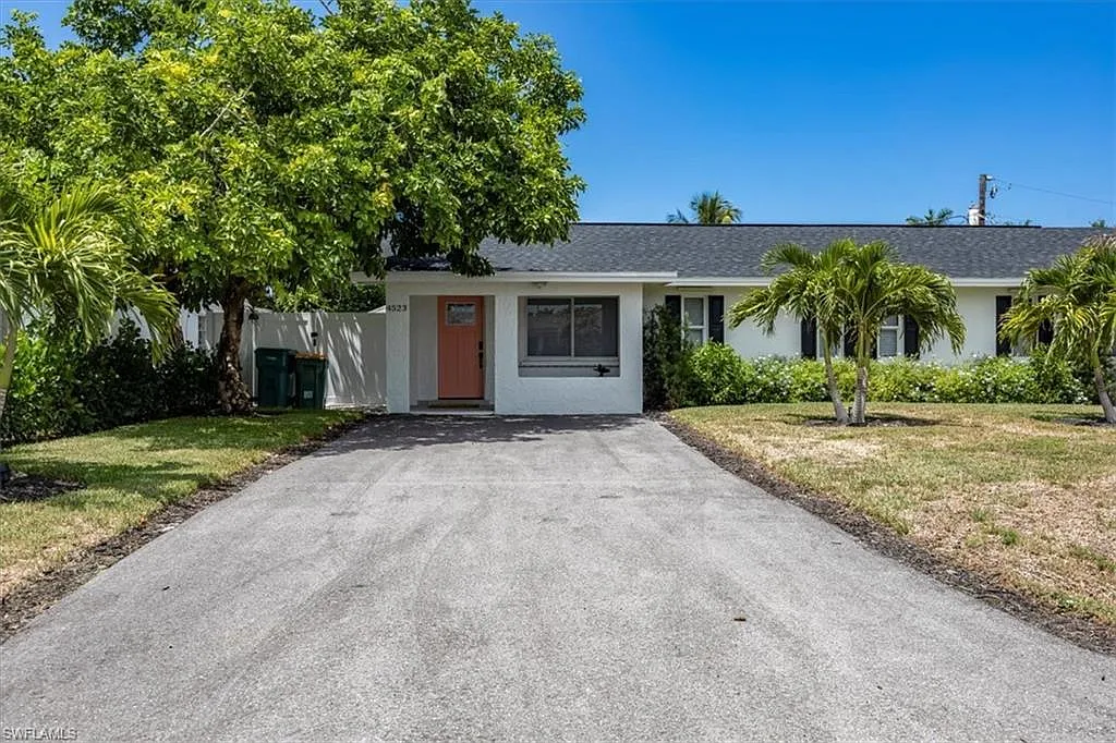 2 bed, 1.0 bath, 1050 sqft, $2,900 — Photo 1