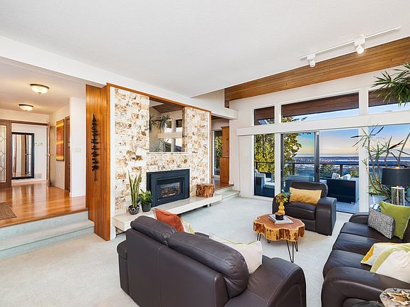 5th image of 187 Rondoval Cres