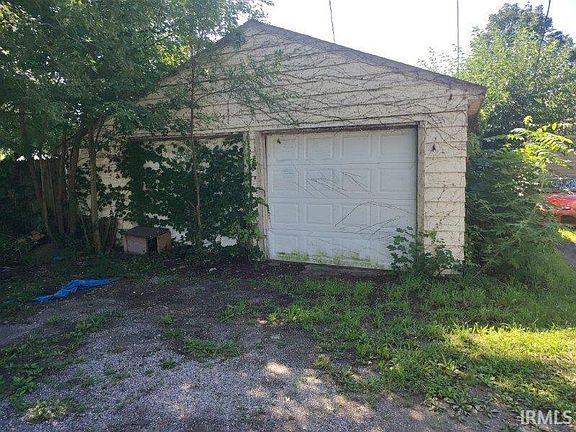 3rd image of 132 Floyd St