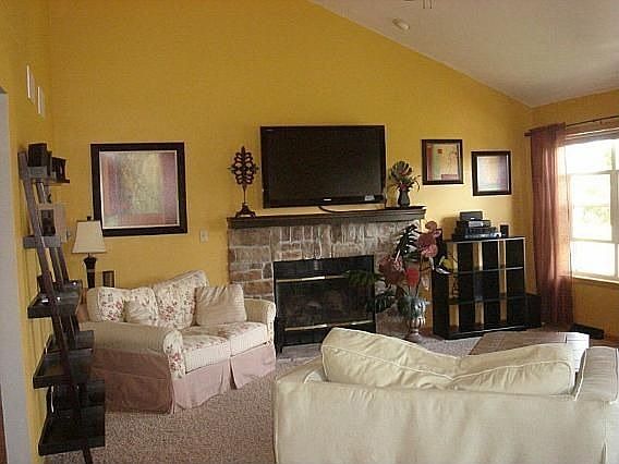 3rd image of N107W14253 White Pine Ct