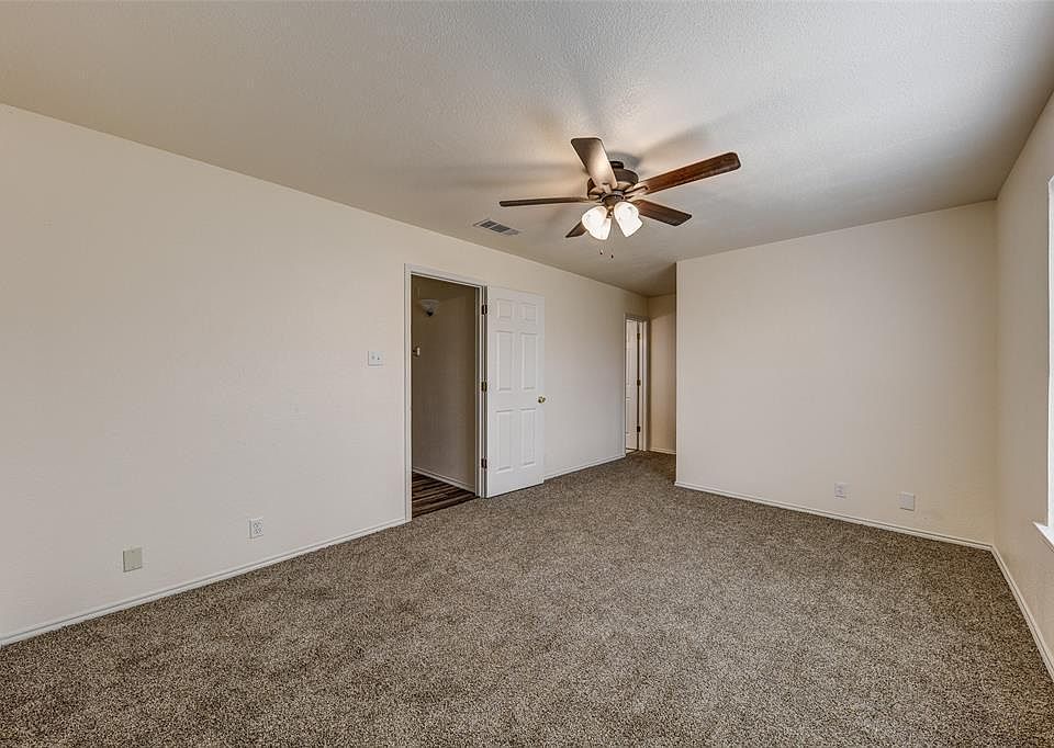 2nd image of 215 Marie Ave
