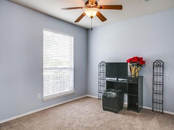 5th image of 4240 Gladney Ln