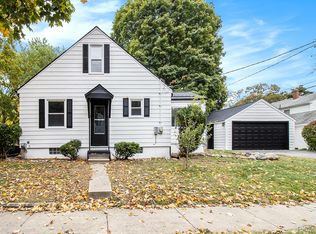 2202 Windemere Ave, Flint, MI 48503