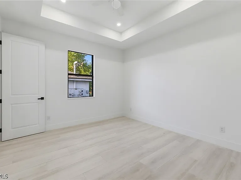 3629 SW Santa Barbara Pl — Photo 14