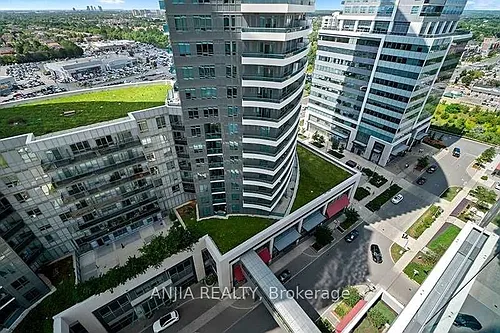 7165 Yonge St Photo 1 7165 Yonge St Photo 1