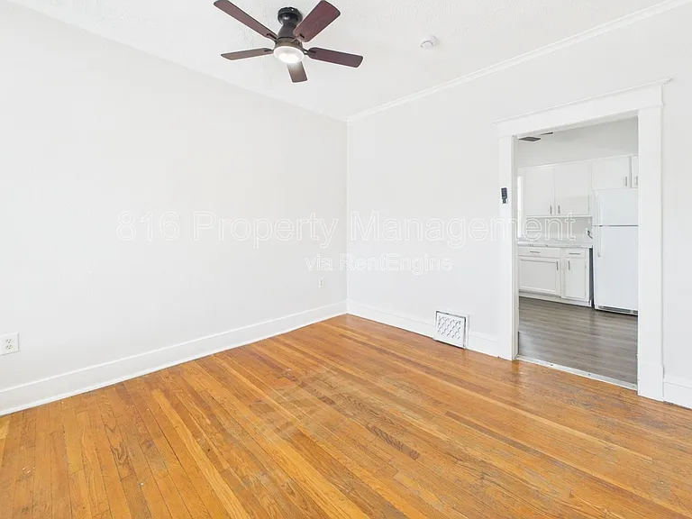 6921 Prospect Ave #C — Photo 2