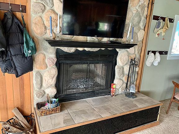 2nd image of 9344 Canyon Dr